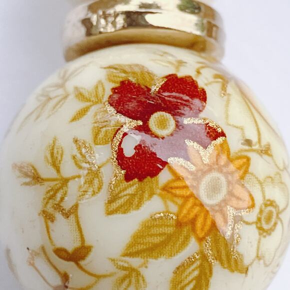 VTG Mid Century Japan Cream Floral Beaded Necklace Gold Tone Spacers 50s Lucite - Picture 7 of 14